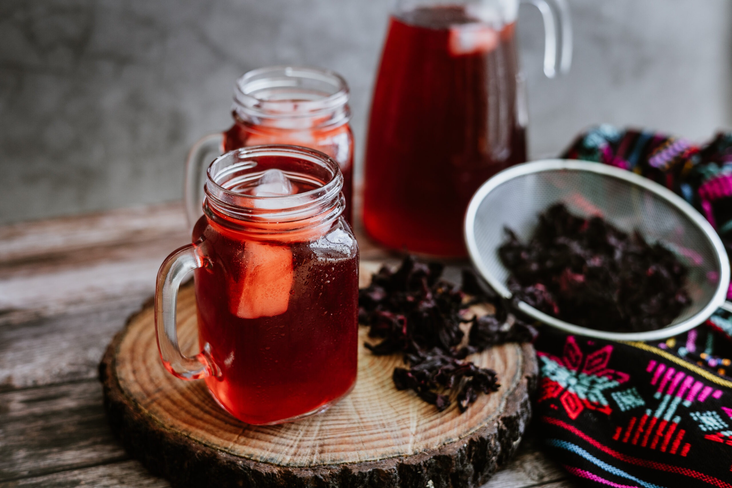 Iced hibiscus tea (agua de jamaica)
